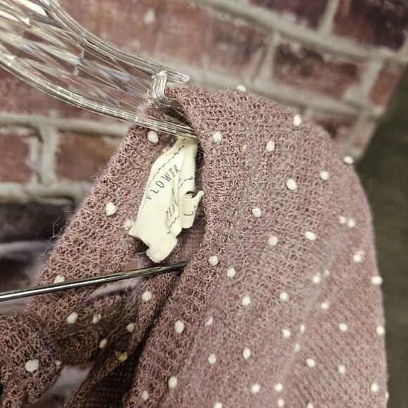 Women's FLOWER & FEATHER Textured Polka Dot Crop Sweater Large - Picture 6 of 10